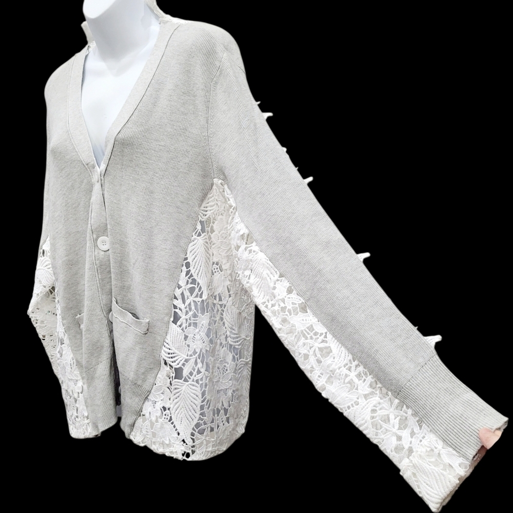 2/$20 Y2K Grey & White Lace Floral Pattern Buttons Down Cardigan Sweater Size:XL